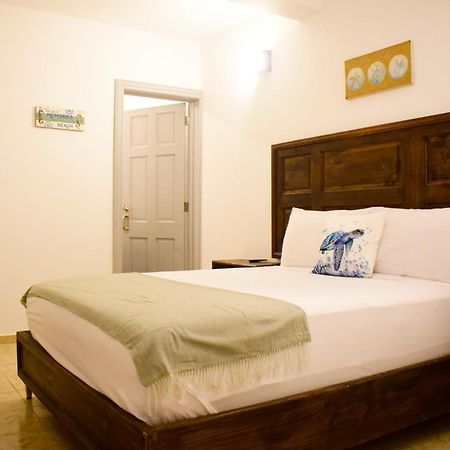 Hostal Marina Samana 外观 照片