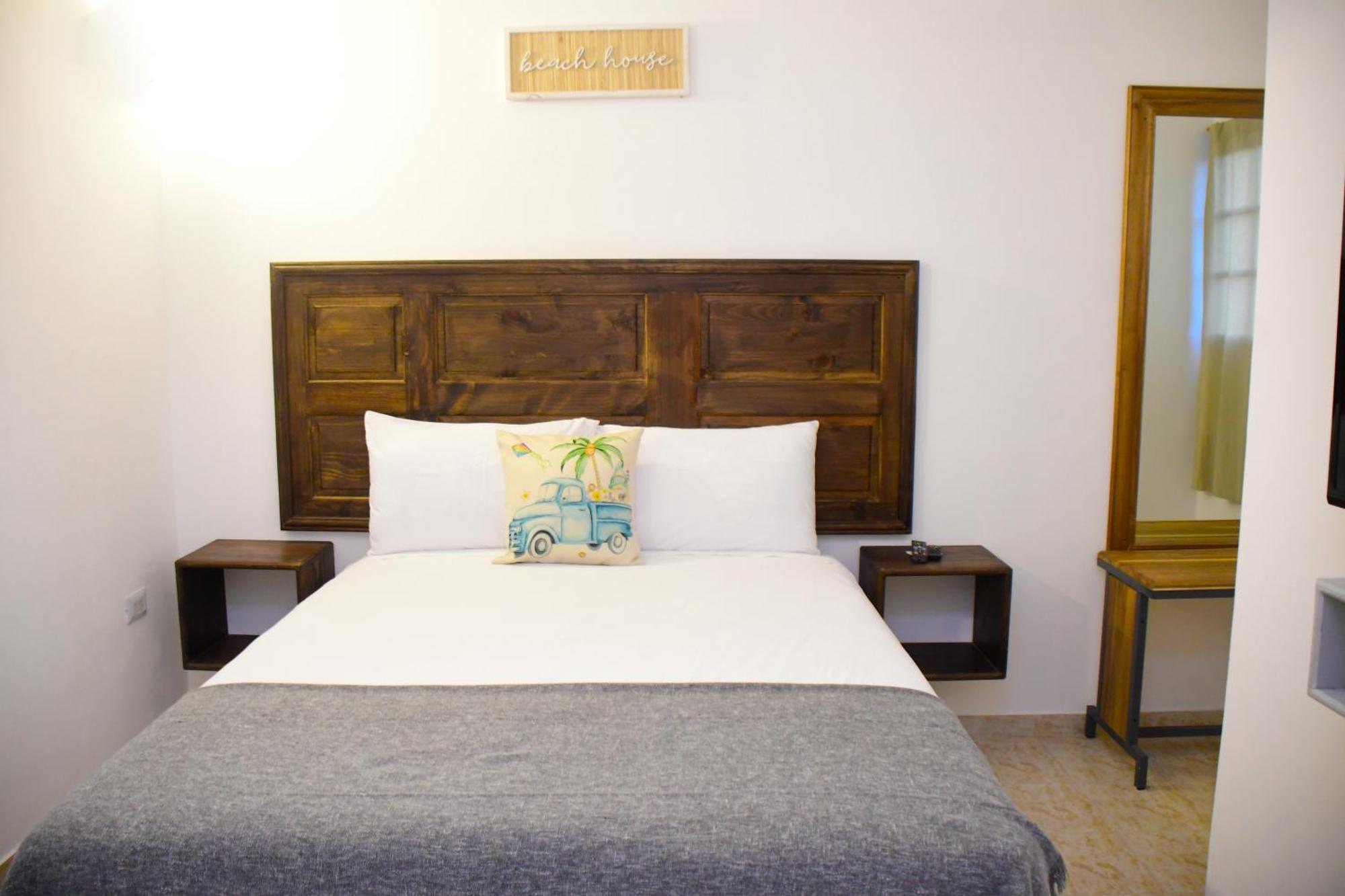 Hostal Marina Samana 外观 照片