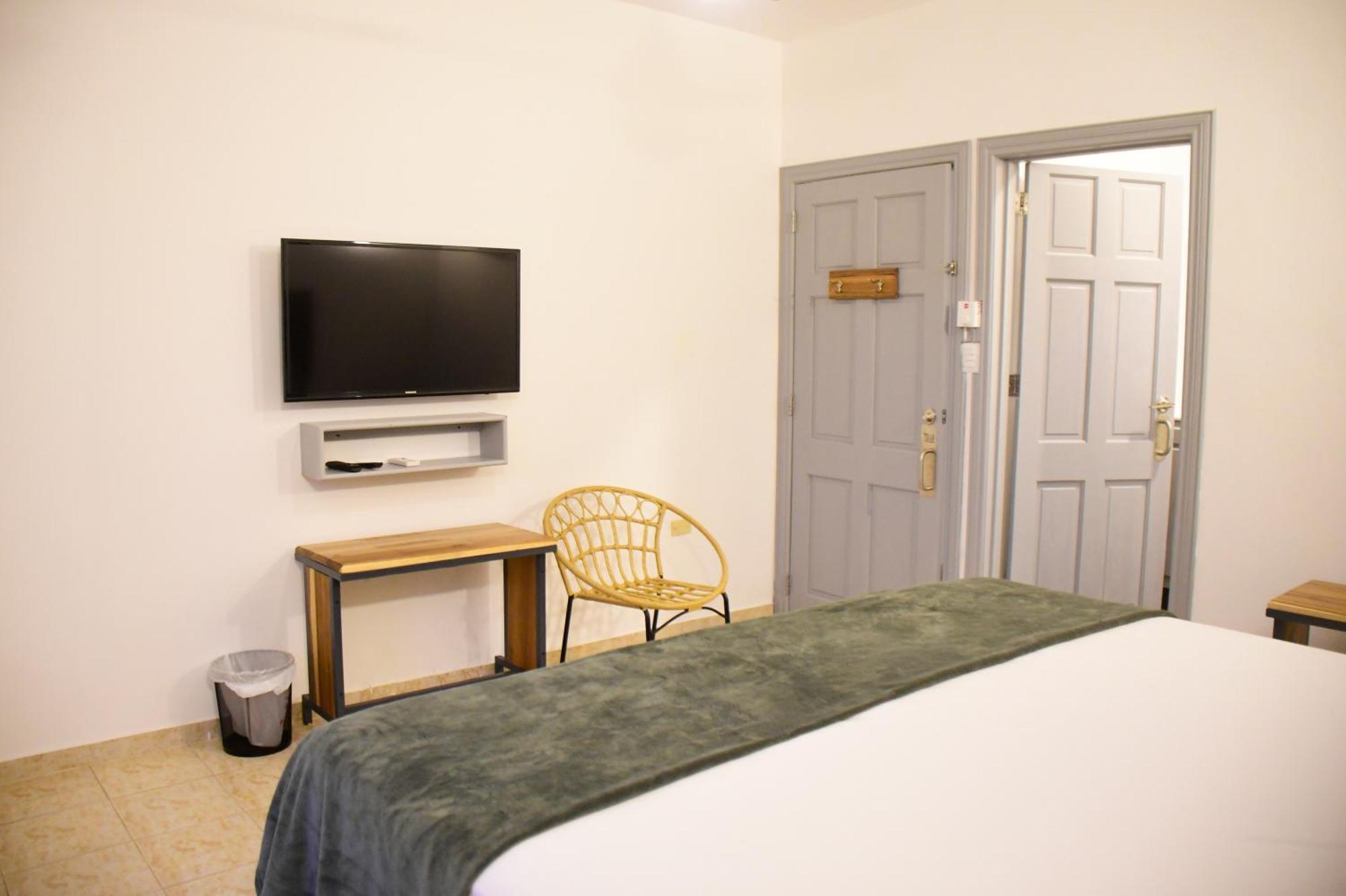 Hostal Marina Samana 外观 照片