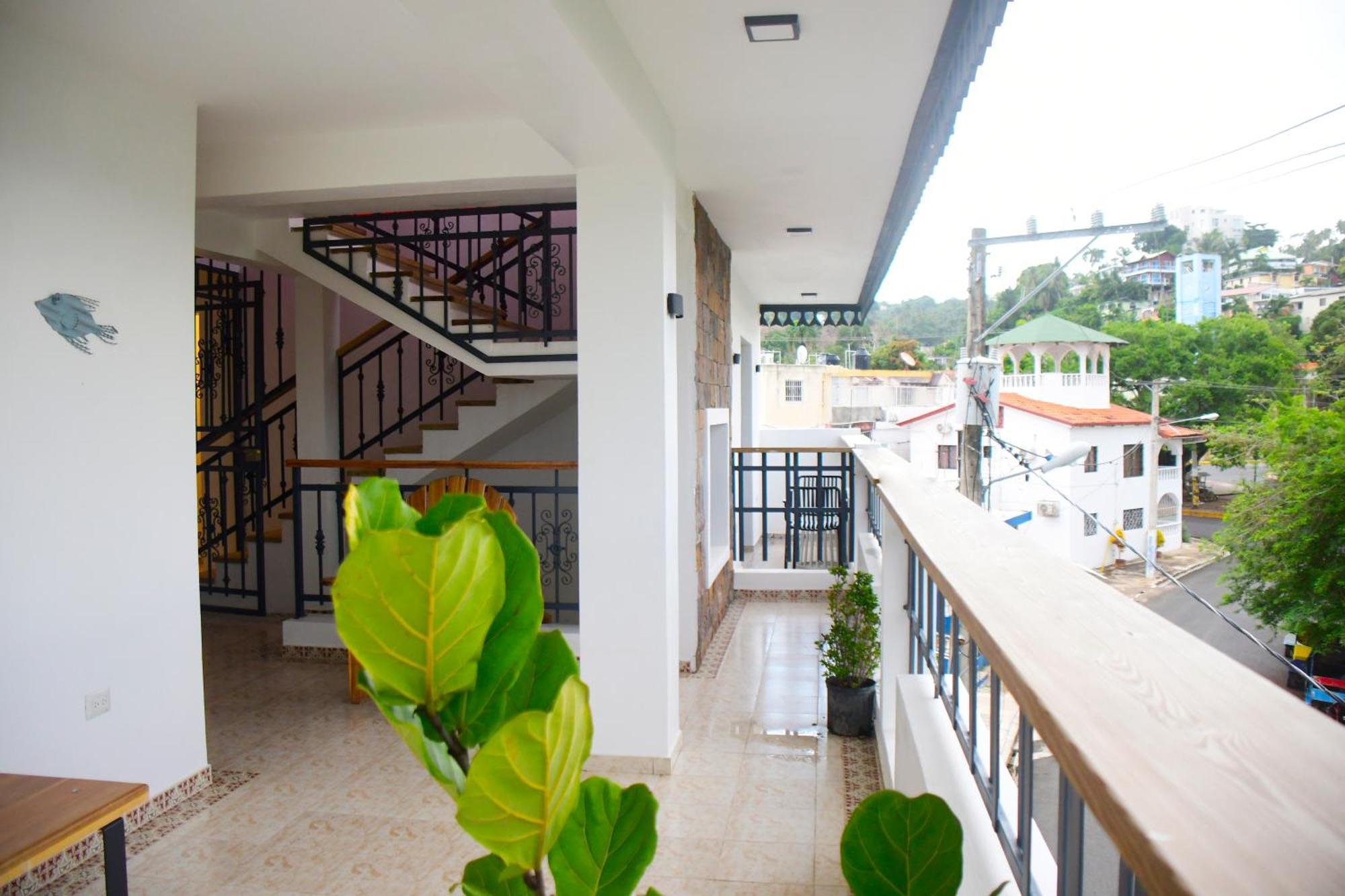 Hostal Marina Samana 外观 照片